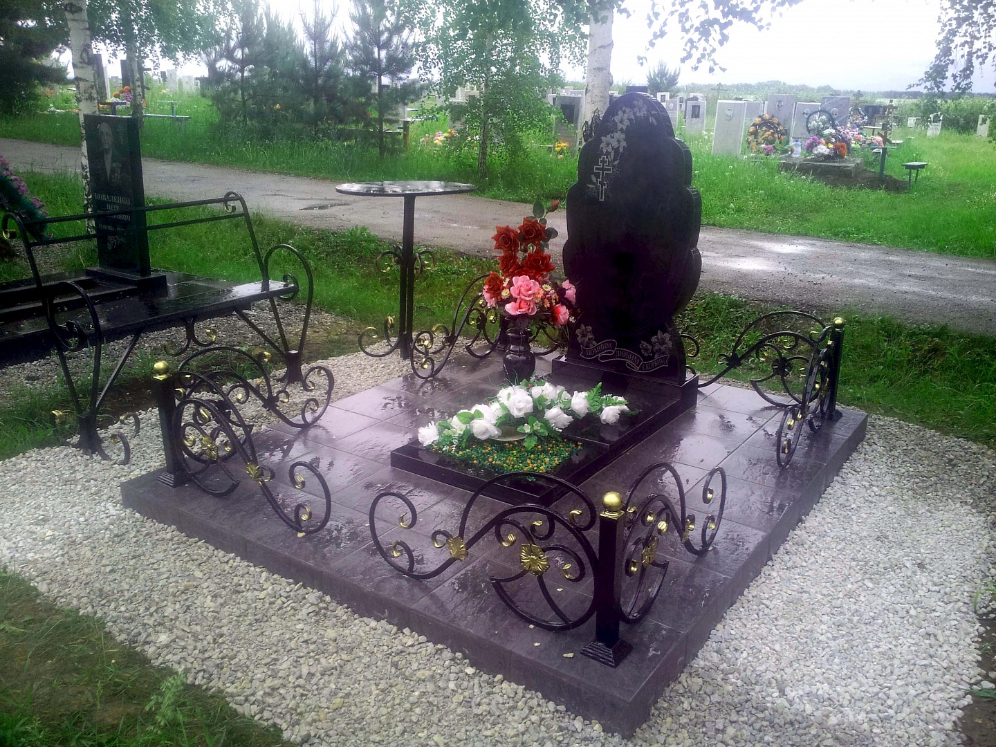 Благоустройство могил в Санкт-Петербурге